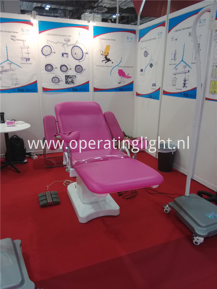 electric gynecological bed (17)